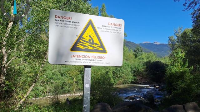 Cartel peligro de Baño.