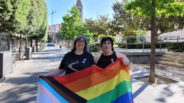 Yolanda Rodríguez, presidenta de la Fundación Triángulo, y Meliza Maura, voluntaria
