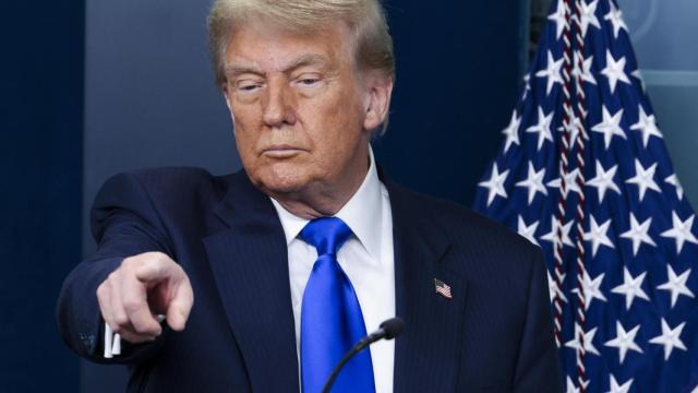 El presidente estadounidense, Donald Trump, atiende a la prensa en la Casa Blanca