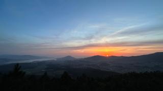 Puesta del sol sobre el río Miño
