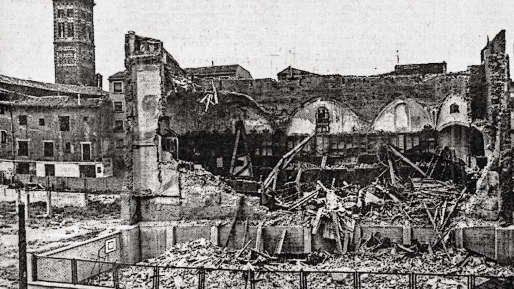 Capilla Cerbuna tras su derrumbe en 1973.