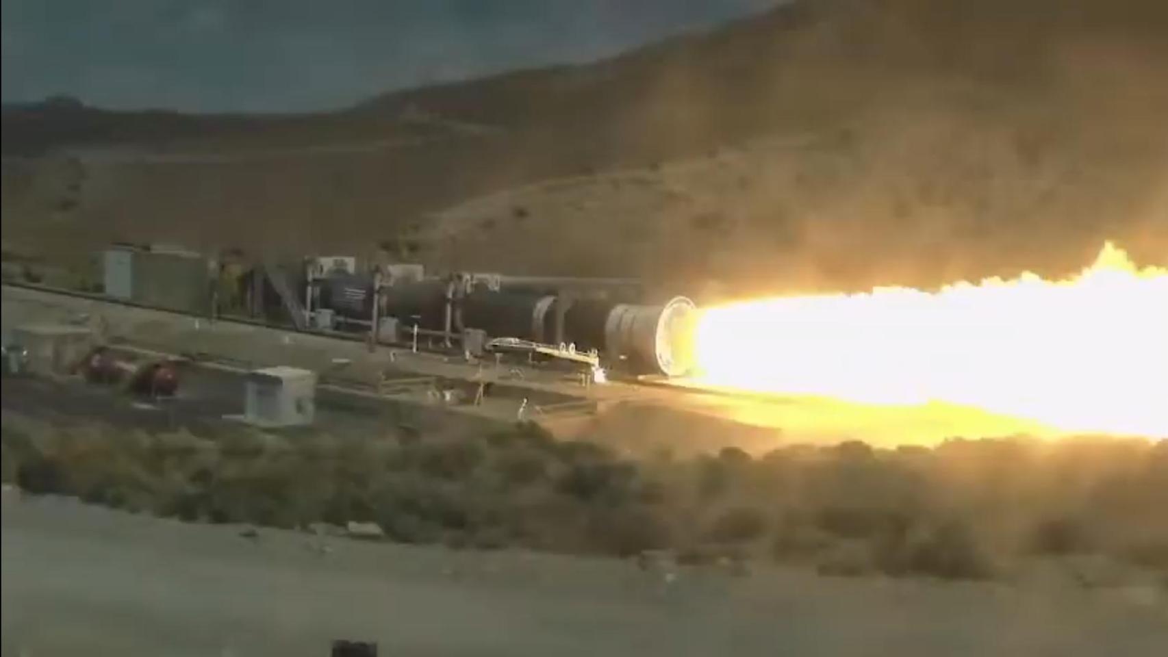 Explosión de un motor RS-25 de la NASA