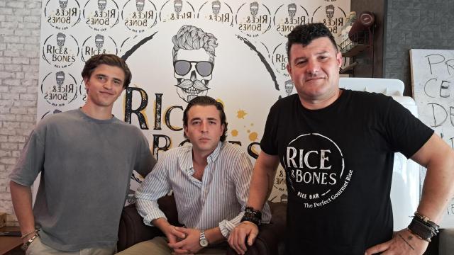 Víctor Serrano, Carlos Serrano y Daviz Ariza en Rice & Bones