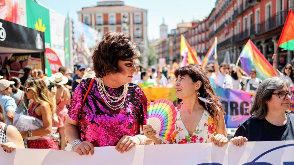 La ministra de Igualdad, Ana Redondo, en la manifestación por el Día del Orgullo LGTBI en Valladolid