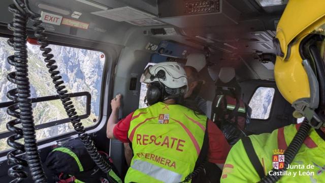 Rescate al límite en Picos de Europa: un montañero de 69 años, evacuado por deshidratación en helicóptero