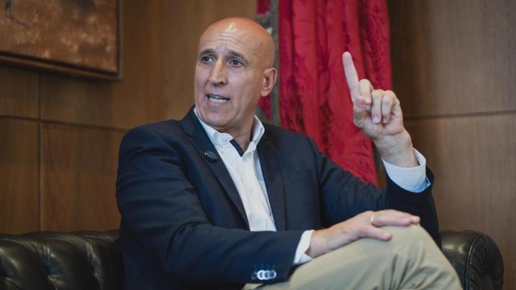 El alcalde de León, José Antonio Díez, durante la entrevista con EL ESPAÑOL.