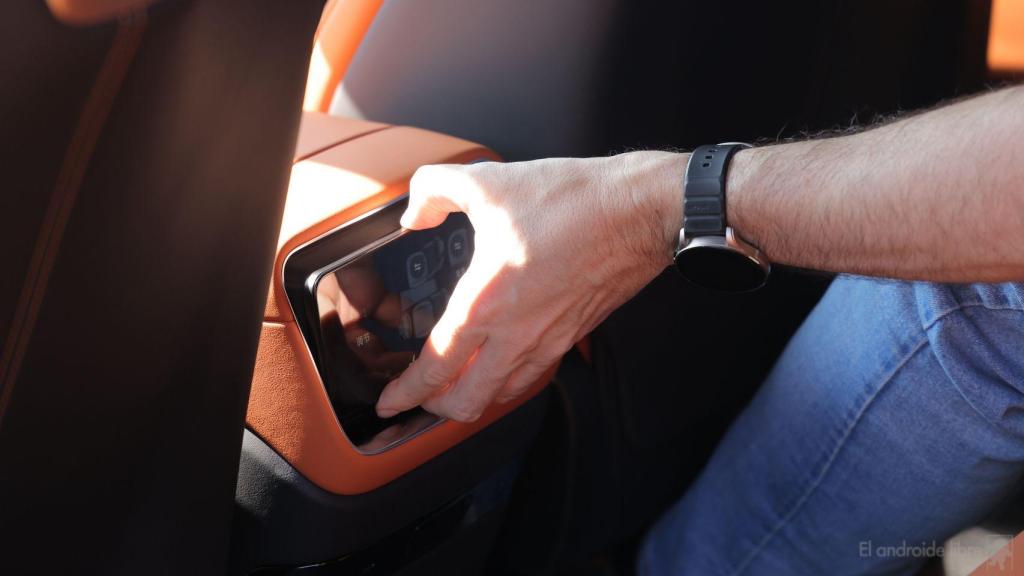 Pantalla trasera del Xiaomi YU7