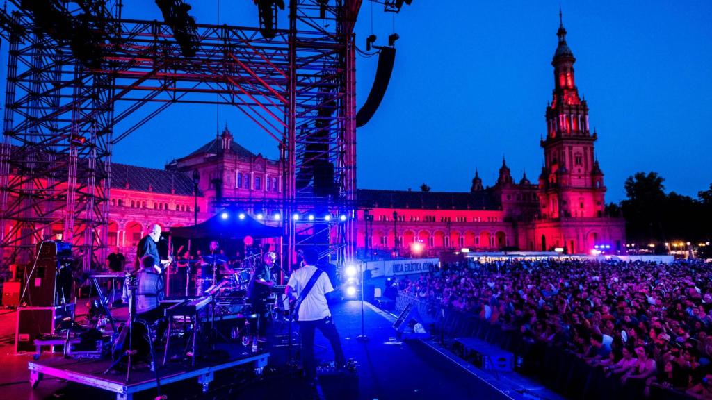 El concierto de Iván Ferreiro en el Icónica Santalucía Sevilla Fest.