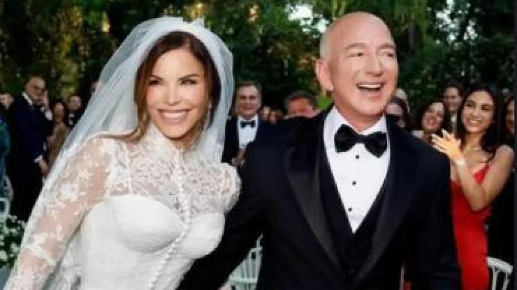 Jeff Bezos y Lauren Sánchez en su boda.