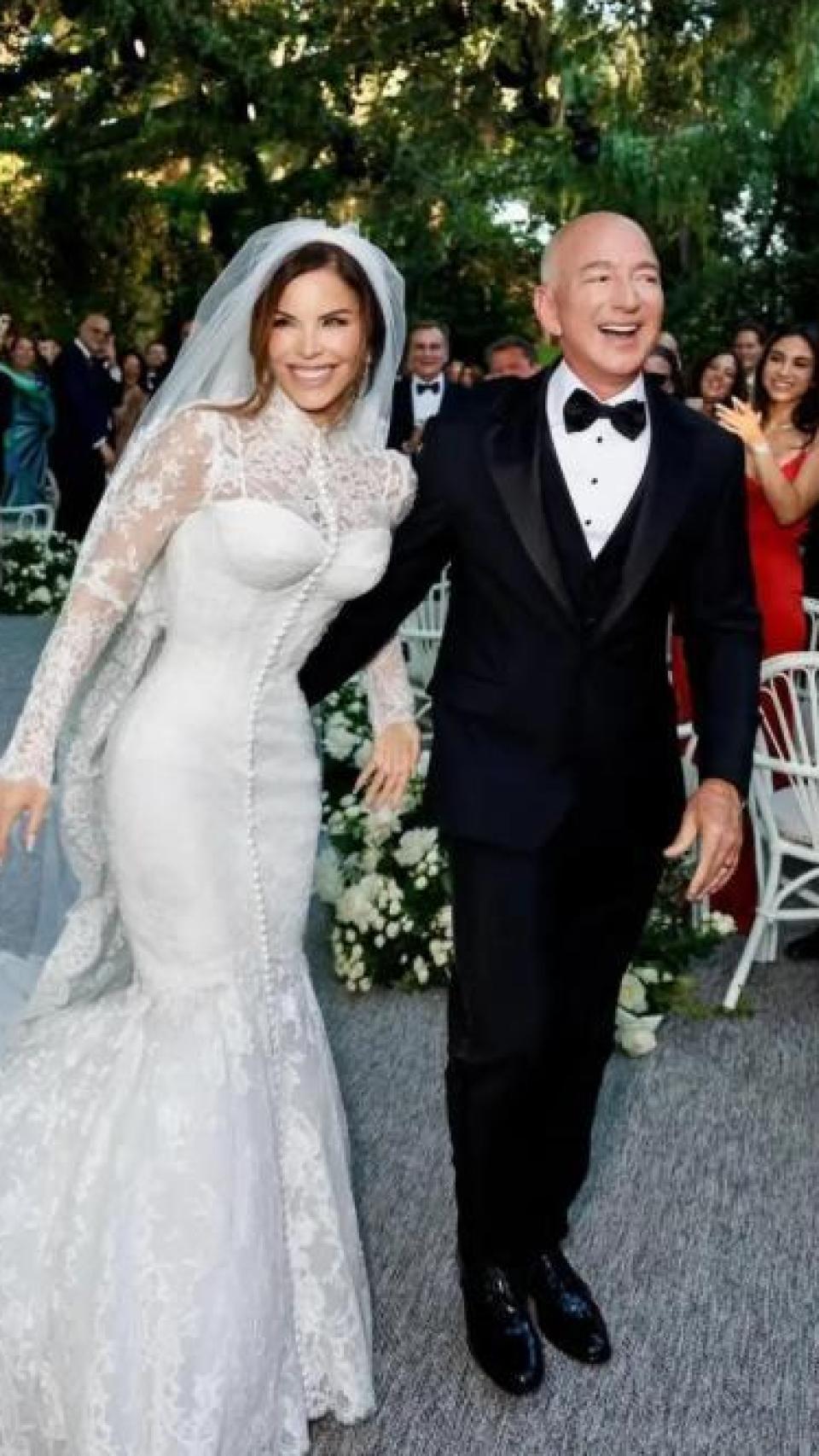Jeff Bezos y Lauren Sánchez en su boda.