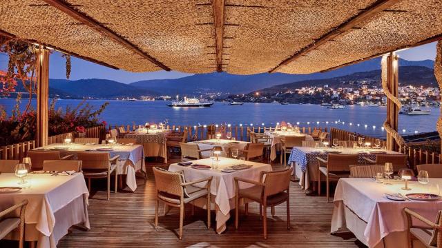 La pizza turca más exclusiva (y cara) está en Bodrum: así es el beach club que puso la gastronomía de lujo frente al mar