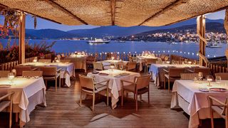 La pizza turca más exclusiva (y cara) está en Bodrum: así es el beach club que puso la gastronomía de lujo frente al mar