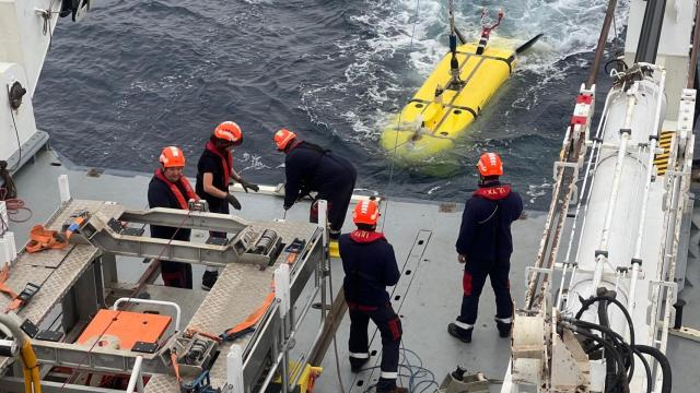 La expedición francesa geolocaliza más de 1.800 bidones radioactivos frente a la costa de Galicia