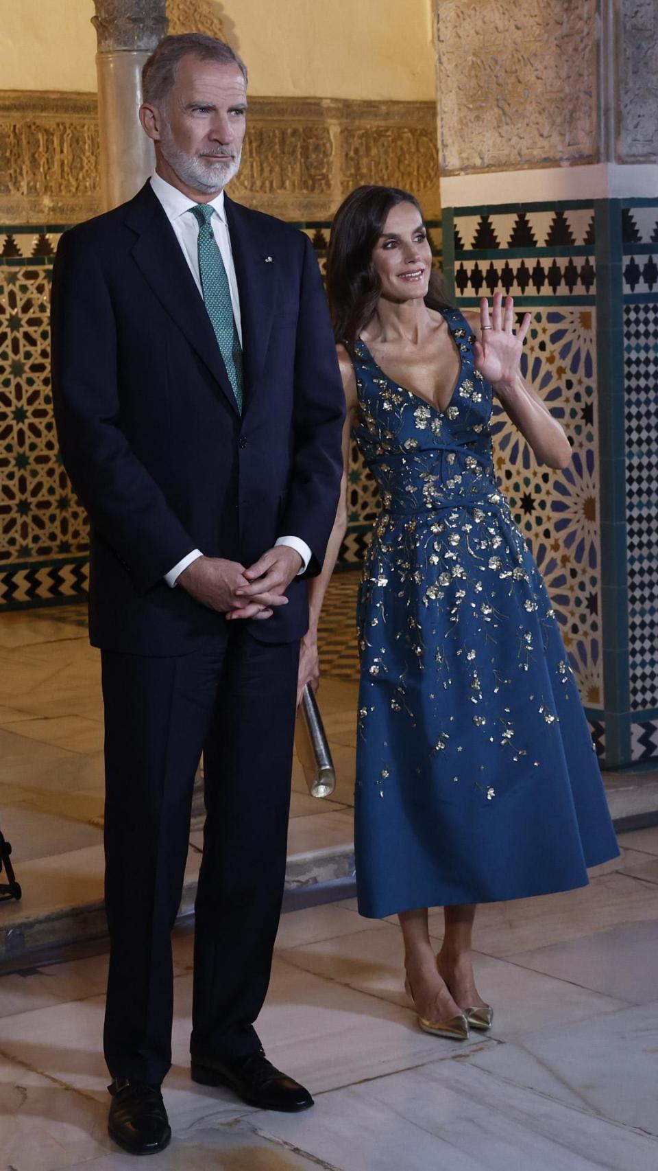 Los reyes Felipe y Letizia, en la recepción que han ofrecido este domingo, 28 de junio, en el Real Alcázar de Sevilla.