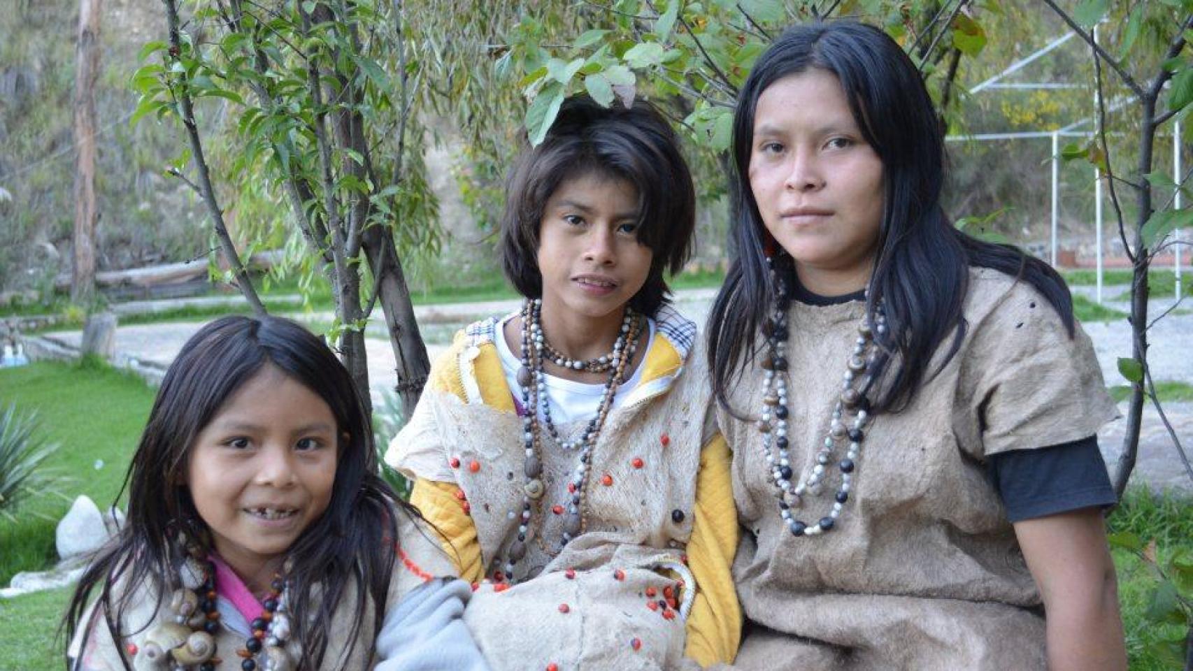 Niños y jóvenes de la comunidad Tsimane de Bolivia. Unicef.