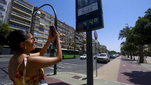 Termómetro que marca 44 grados en Córdoba.