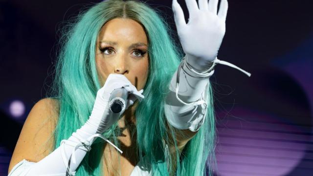 La cantante Lola índigo durante un concierto.