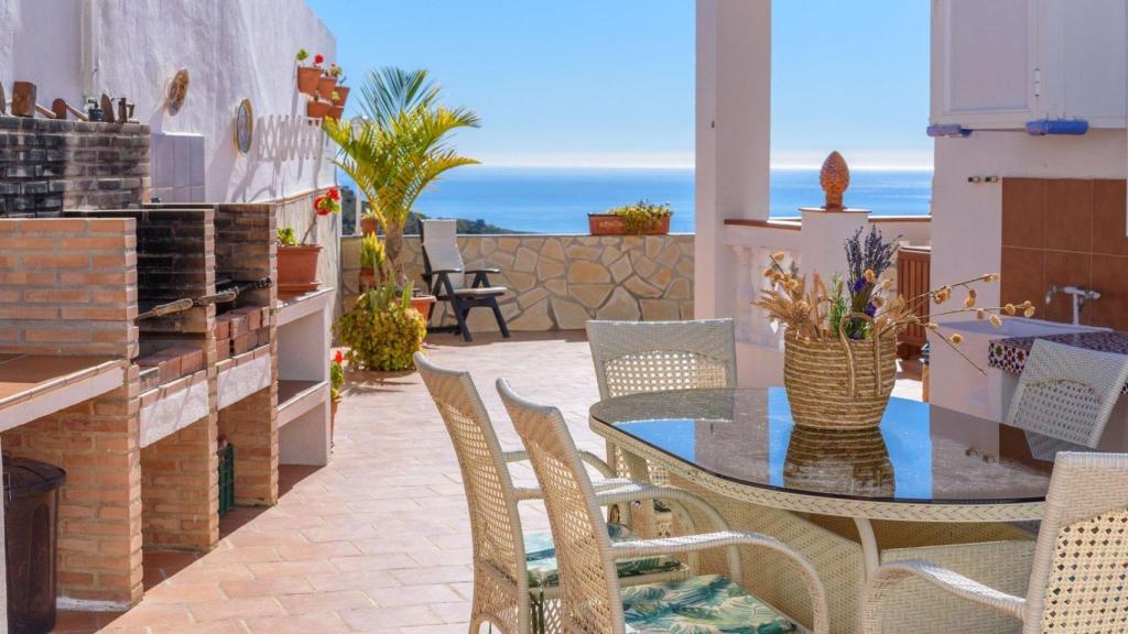 Terraza de una  casa rural para alquilar.