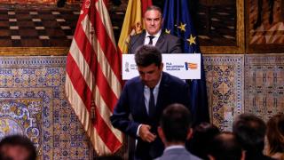 Gan Pampols toma la palabra para exponer su plan tras la intervención inicial de Mazón. Rober Solsona / EP