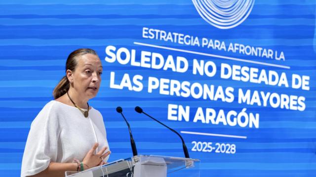 La consejera de Bienestar Social, Carmen Susín, en la presentación de la Estrategia para afrontar la soledad no deseada de las personas mayores en Aragón