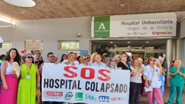 Sanitarios del Clínico en la concentración.