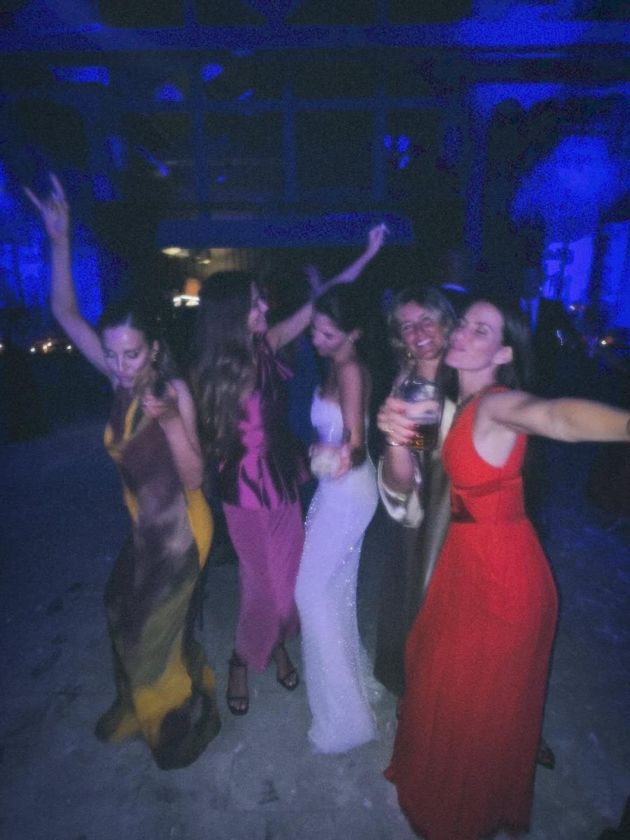 Segundo vestido de la novia.