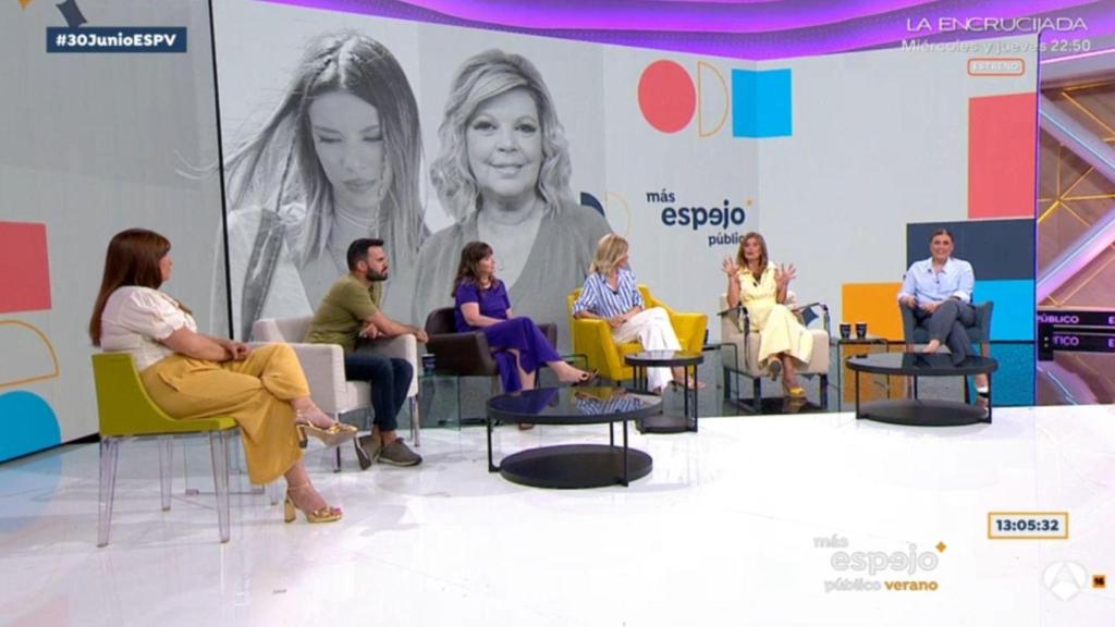 Colaboradores en plató.