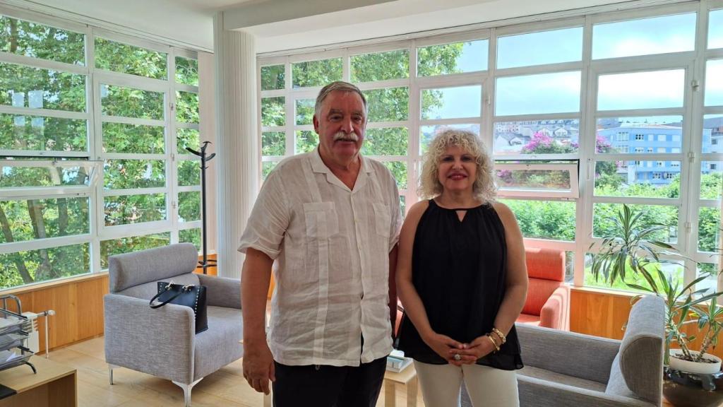 Angel García Seoane y Diana Piñeiro tras la reunión.