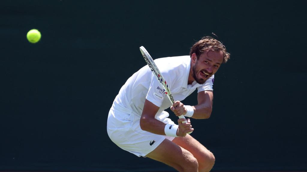 Medvedev, durante el partido ante Benjamin Bonzi
