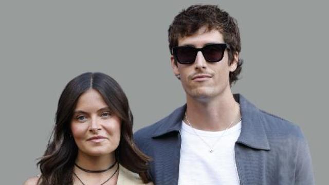 Nacho, el hijo de Emilio Aragón, y Bea Gimeno en un evento en Madrid en mayo de 2025.