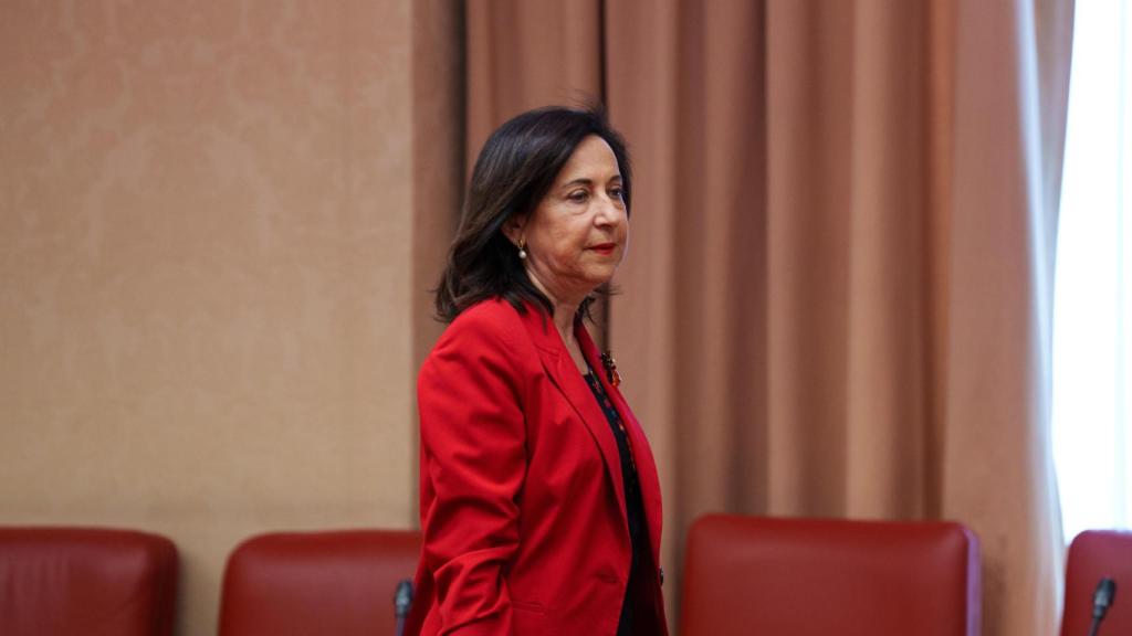 Robles, antes de la comparecencia ante la Comisión de Defensa