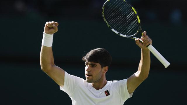 Alcaraz celebra un punto contra Fognini.
