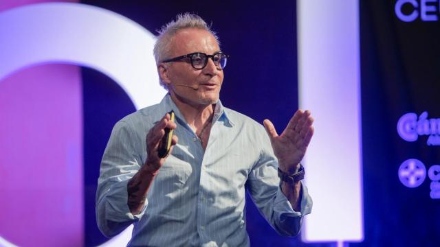 Jesús Navarro Alberola, durante la conferencia de este lunes en Alicante.