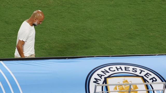 Pep Guardiola, cabizbajo durante el partido ante el Al-Hilal en el Mundial de Clubes.