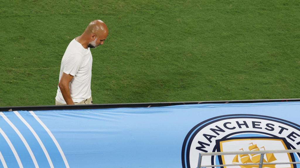 Pep Guardiola, cabizbajo durante el partido ante el Al-Hilal en el Mundial de Clubes.