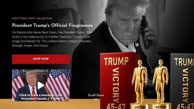Imagen de los perfumes que vende Donald Trump.