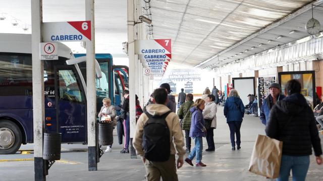 Viajeros en la estación de autobuses de Valladolid