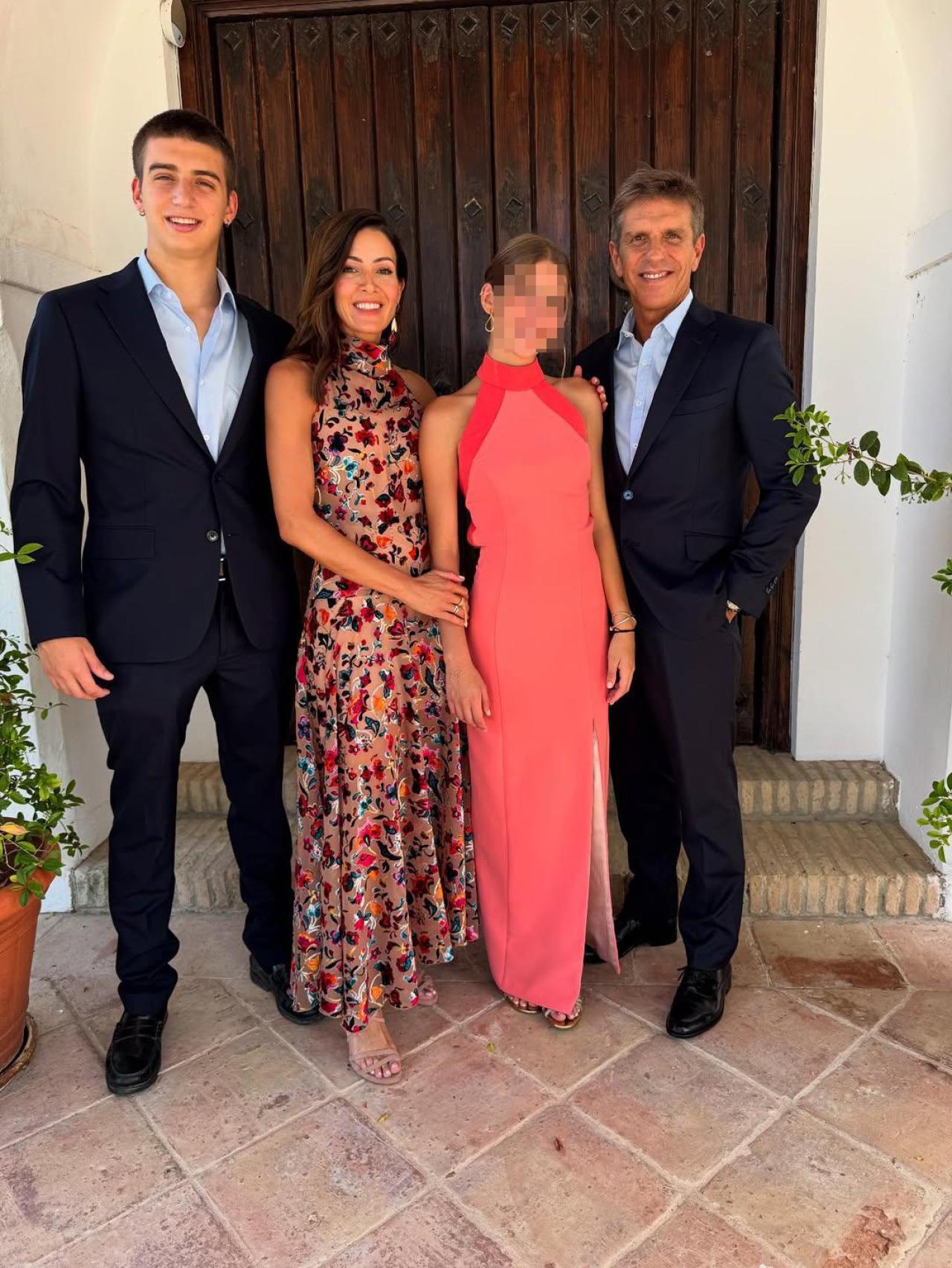 La familia de Manuel Díaz 'El Cordobés' al completo.