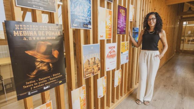 La concejala de Cultura y Turismo del Ayuntamiento de Medina de Pomar, Nerea Angulo, presenta las actividades de verano