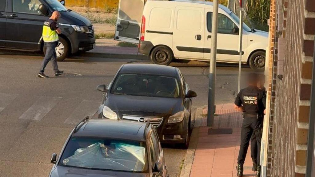 Agentes de la Policía Nacional desplegados en Torrijos.