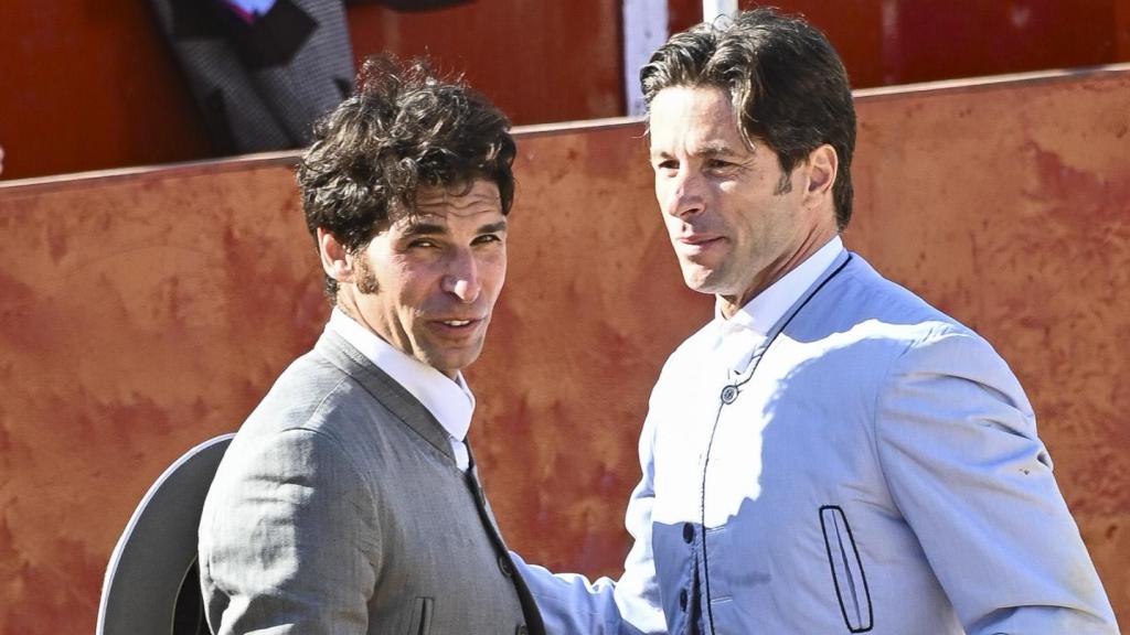 Cayetano y Canales Rivera en una fotografía tomada en abril de 2025.