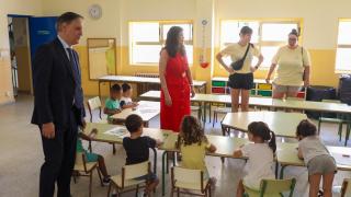 El alcalde de Salamanca, Carlos García Carbayo, presenta los programas “Apúntate al Verano” y “Concilia Verano”.