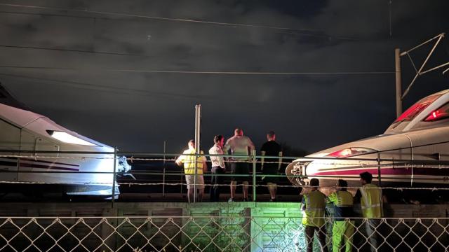 Tren parado en la línea Madrid-Toledo en Pantoja.