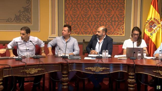 Momento en el que Daniel Gracia (izquierda) comienza a marearse