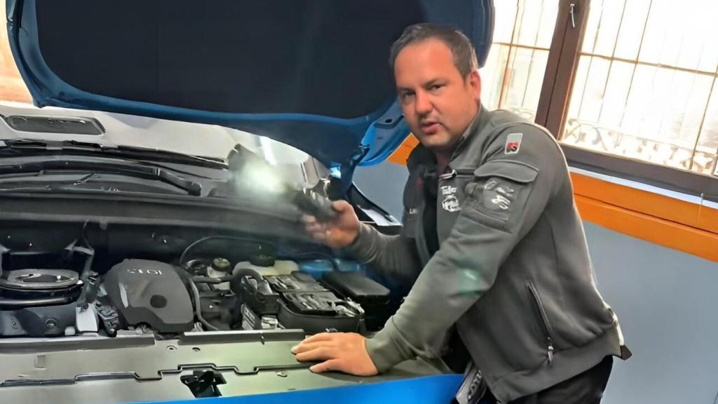 Imagen del mecánico desde las redes sociales.