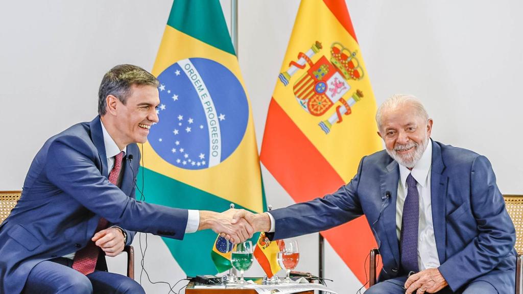 El presidente del Gobierno español, Pedro Sánchez, y el presidente de Brasil, Luiz Inácio Lula da Silva en un encuentro realizado el 6 de marzo de 2024