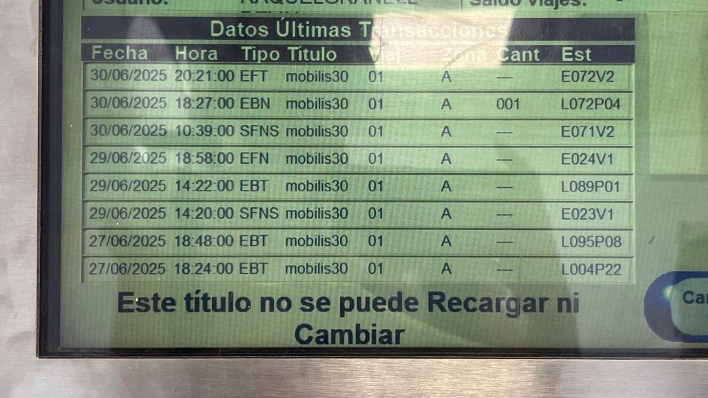 Imagen de la máquina que emite los títulos de Metrovalencia. EE