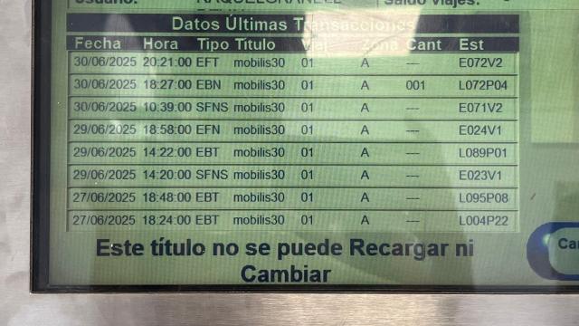 Imagen de la máquina que emite los títulos de Metrovalencia. EE