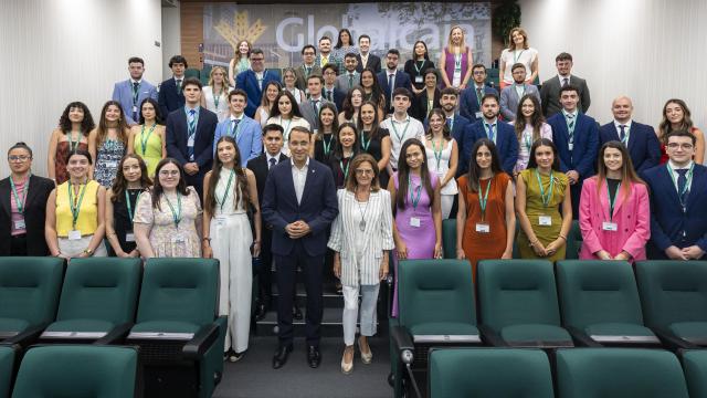Acto de bienvenida de los estudiantes que realizarán sus prácticas en Globalcaja.