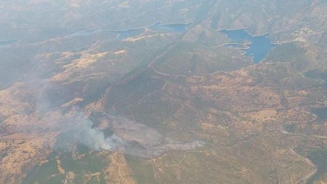 Imagen aérea del incendio forestal de la Sierra de Andújar